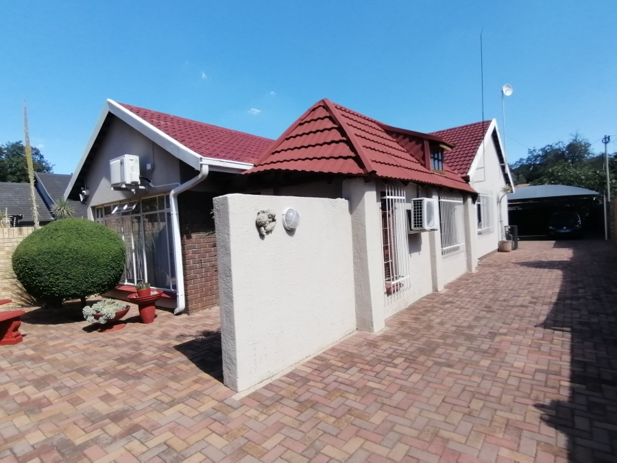 3 Bedroom Property for Sale in Stilfontein Ext 4 North West